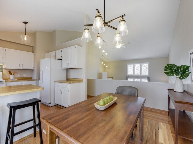 Foto del edificio - 17505 Rustic Hills Dr
