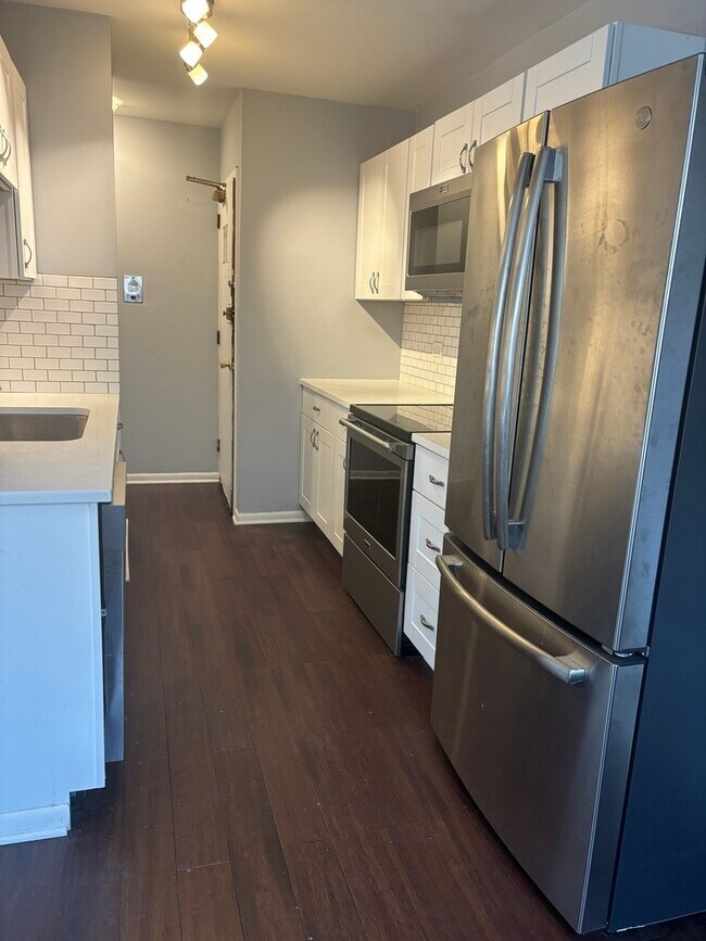Foto del edificio - 5920 N Kenmore Ave