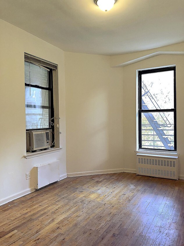 Primary Photo - 101 W 77th St