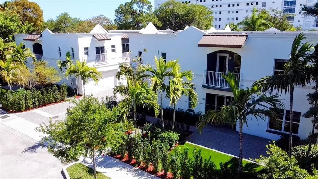 Photo - 420 Southeast 16th Street Apt #420, Fort Lauderdale, FL 33316 - 3 BR 2.5 BA Townhouse