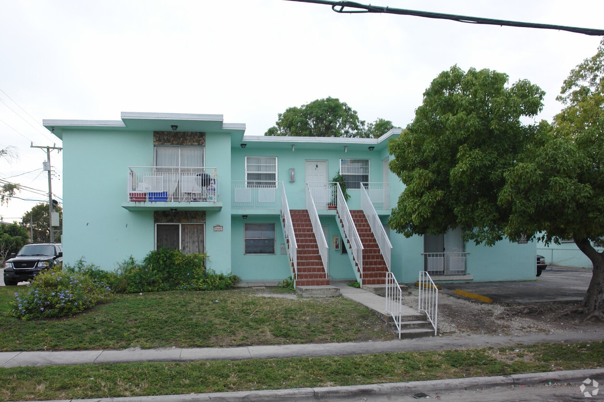 Primary Photo - 200 SW 16th Ave