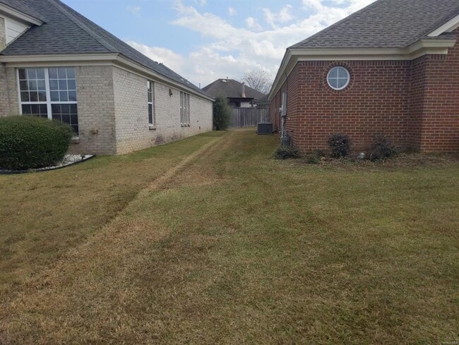 Foto del edificio - 7307 Heathermoore Loop