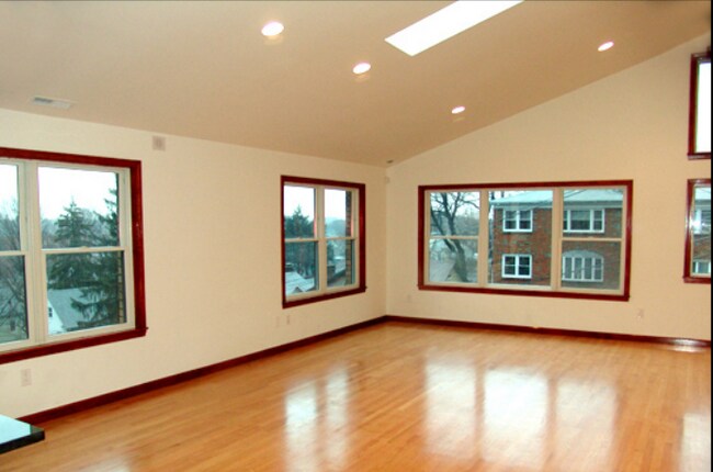 Foto del edificio - 73 Edgewood Ave
