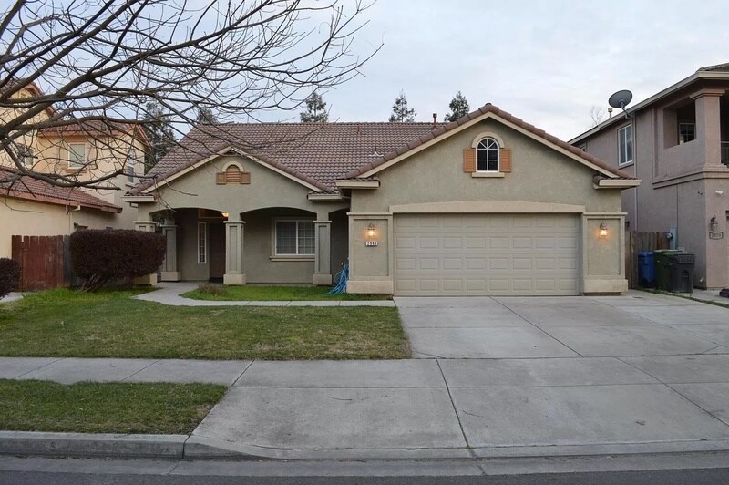 Primary Photo - 2860 Blue Oak Ct