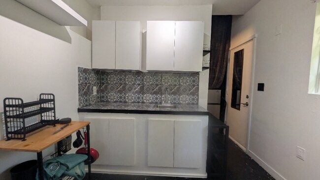 Foto del edificio - 1145 NW 48th St