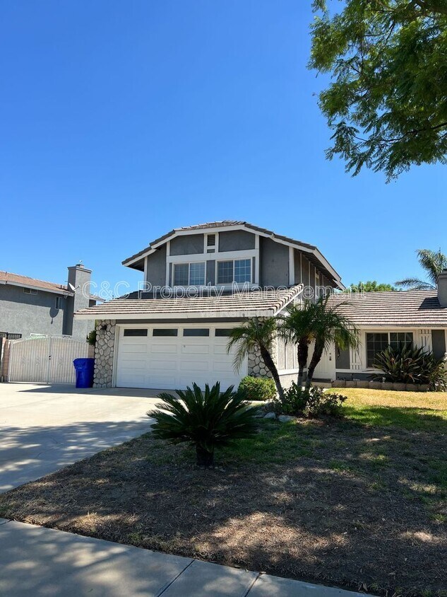 Foto principal - 1109 N Sandalwood Ave