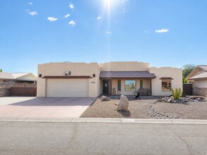 Building Photo - 13849 S Ironwood Dr
