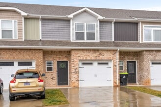 Building Photo - 318 Fallow Cir