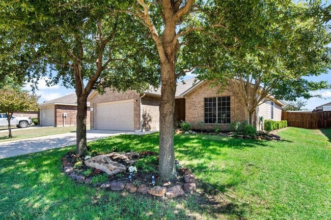 Photo - 3504 Northpointe Dr, Denton, TX 76207 House