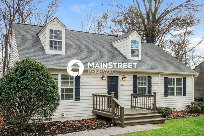 Foto del edificio - 3 Bedroom Pet-Friendly Home in KNOXVILLE, TN with Main Street Renewal