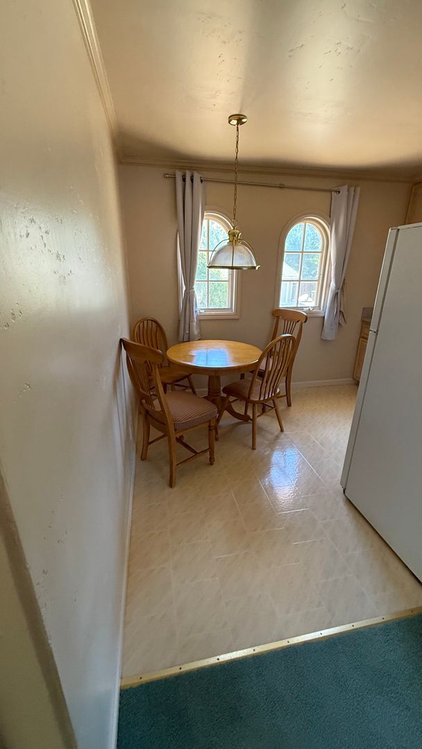 Building Photo - 1035a Deanna Drive, Furnished 1bd in a Fantastic Location