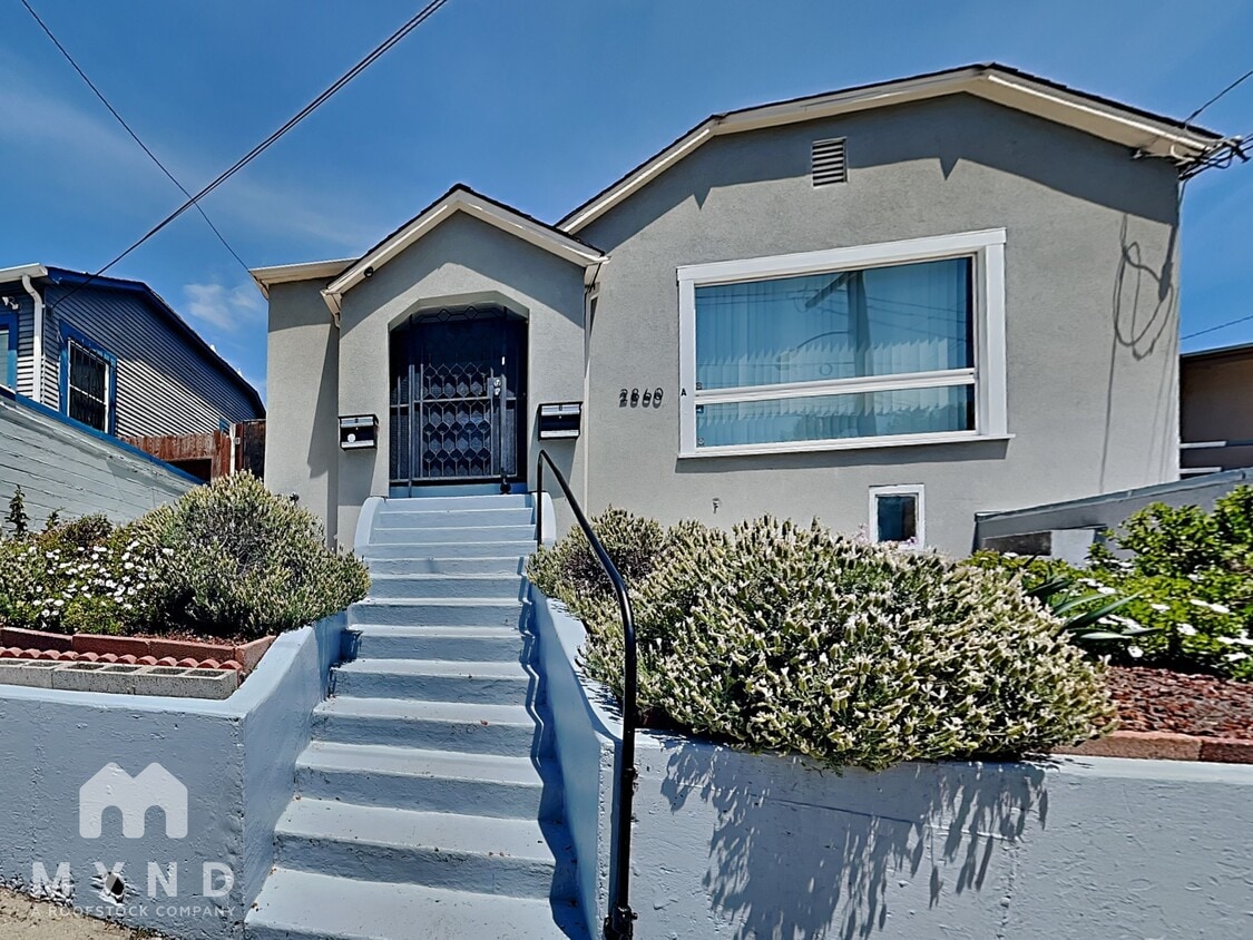 Foto principal - 2860 Montana St