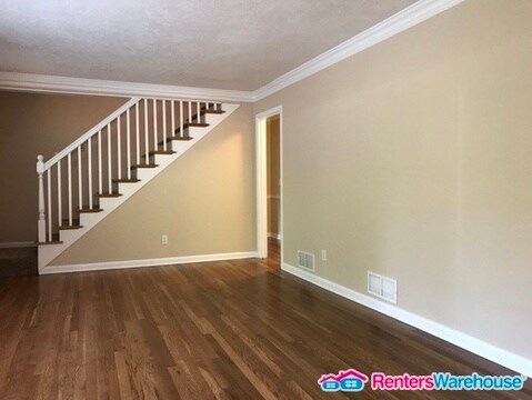 Foto del edificio - 2470 Durmire Rd