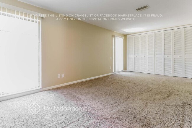 Foto del edificio - 10350 Bay Hills Dr