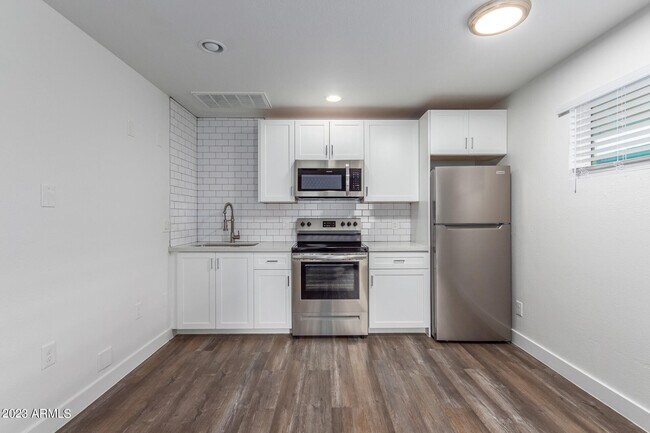 Foto del edificio - 3426 N 38th St