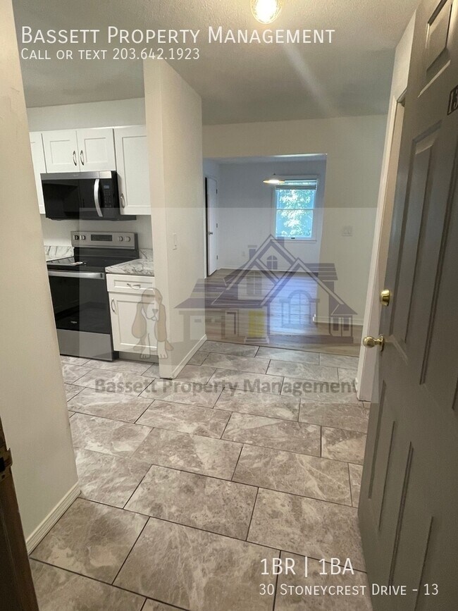 Foto del edificio - 30 Stoneycrest Dr