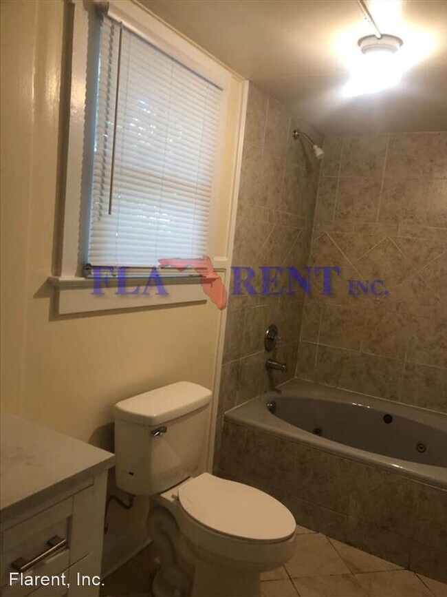 Building Photo - 3 br, 1 bath House - 1080 Academy Drive