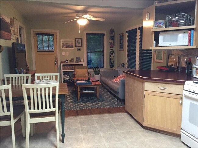 Foto del edificio - 4709 Avenue H