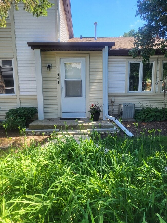 Building Photo - 1154 W Inverrary Ln