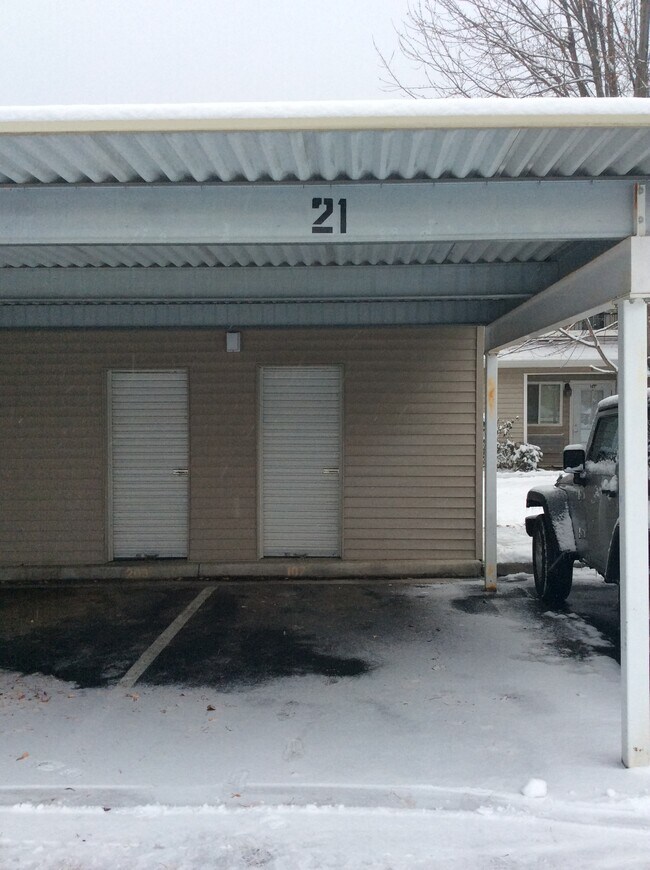Building Photo - 308 N Greensferry Rd
