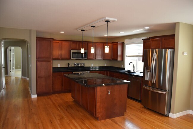 Foto del edificio - Spacious North Tacoma 3 Bedroom 2.5 Bath C...