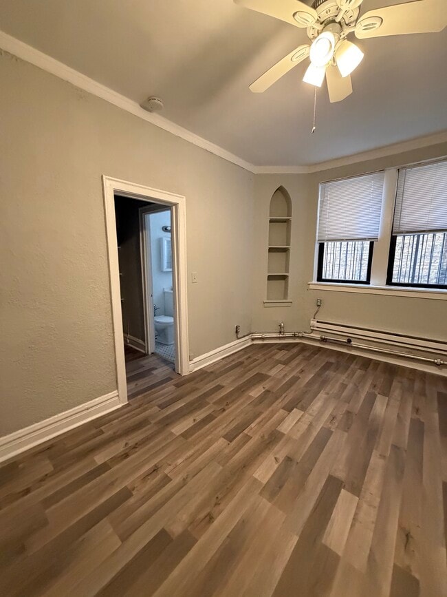 Building Photo - 4827 N Damen Ave