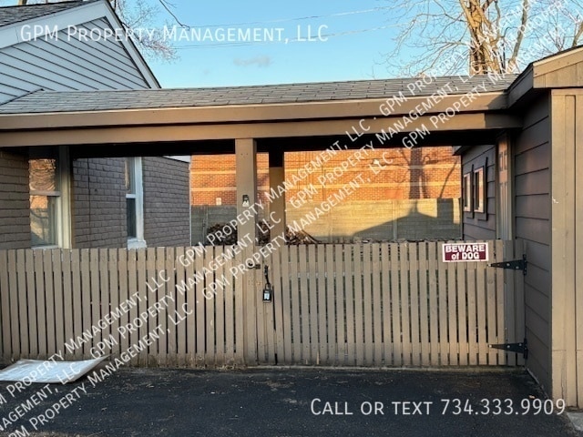 Foto del edificio - 6104 Yale St