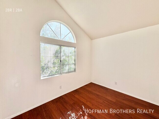 Foto del edificio - 6415 Garvanza Avenue, Los Angeles CA 90042