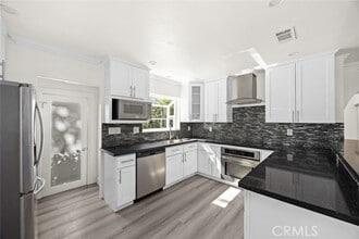 Building Photo - 647 W Montecito Ave