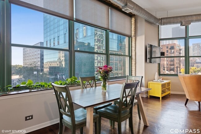 Building Photo - 1020 S Wabash Ave