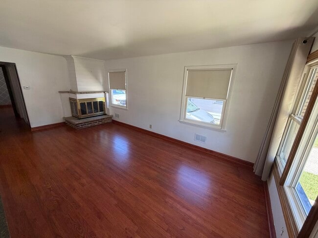 Building Photo - 3543 S 25th St