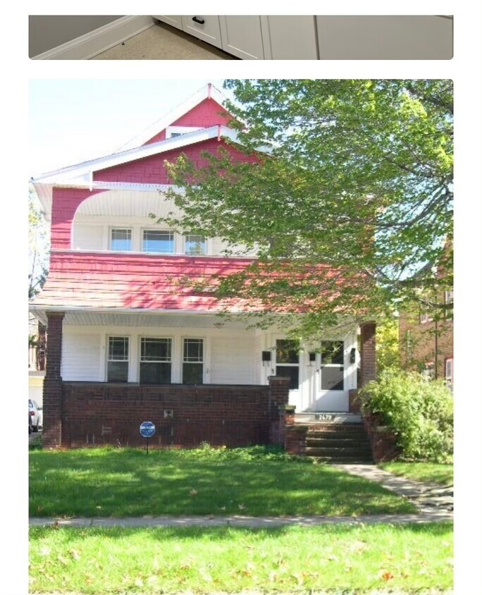 Foto principal - 2479 E 124th St