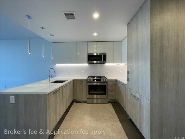 Foto del edificio - 131-05 40th Rd