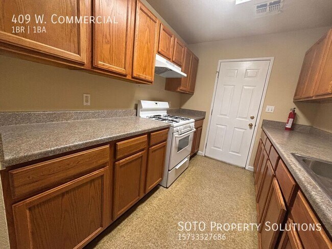 Foto del edificio - 409 W. Commercial-