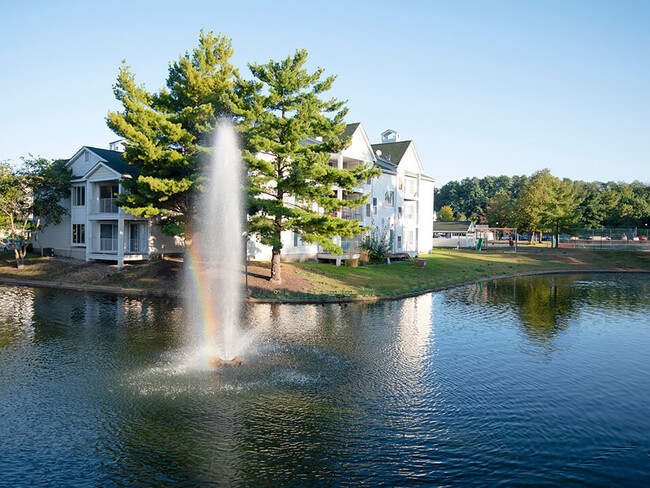 Fountain at Drakes Pond - Drakes Pond Apartments