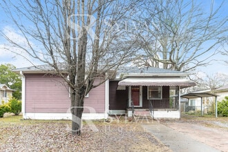 Building Photo - 209 Holly St