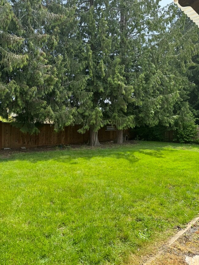 Building Photo - 424 S 29th Pl
