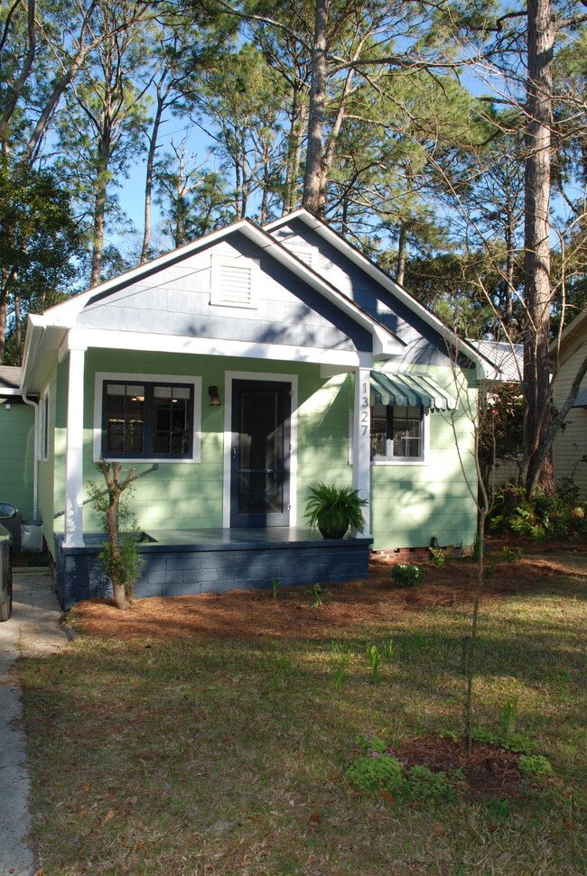 Building Photo - 1327 N Duval St