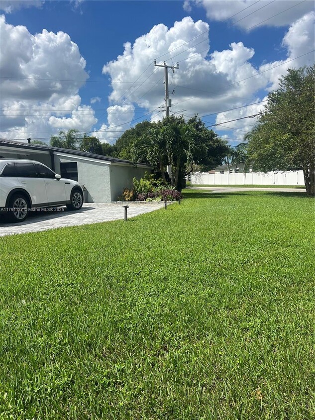 Foto principal - 5001 SW 90th Terrace