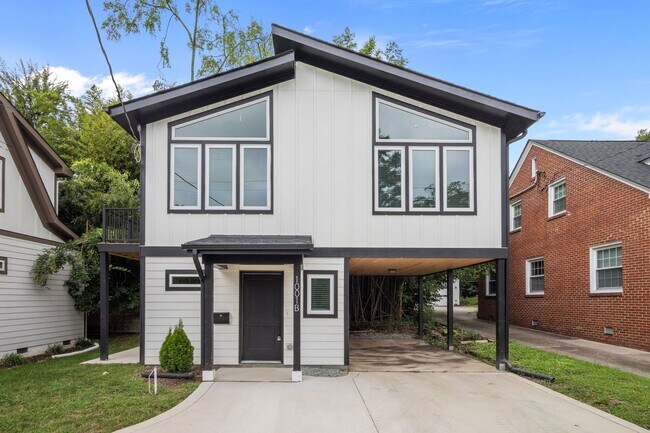 Foto del edificio - New Construction in Trinity Park near Duke - 2 Bed, 2 Bath, Stunning! - Pet Friendly