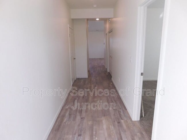 Building Photo - 2354 Zion Cyn Ave