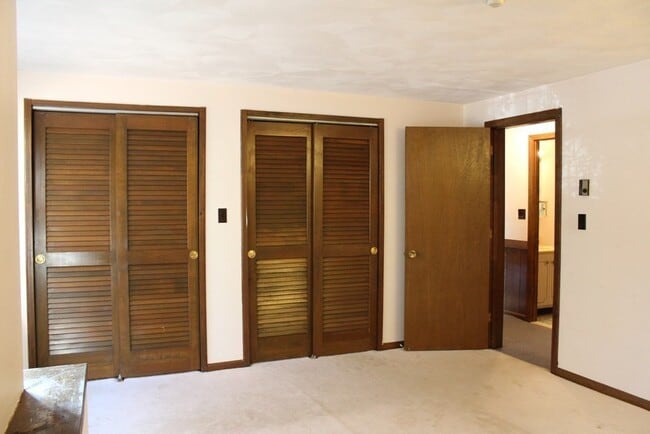 Building Photo - 15 Spencer Rd