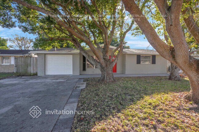 Foto del edificio - 10824 Oakdale Ave