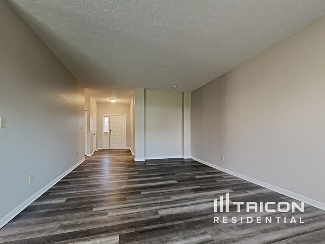 Building Photo - 2690 Kilmurray Dr