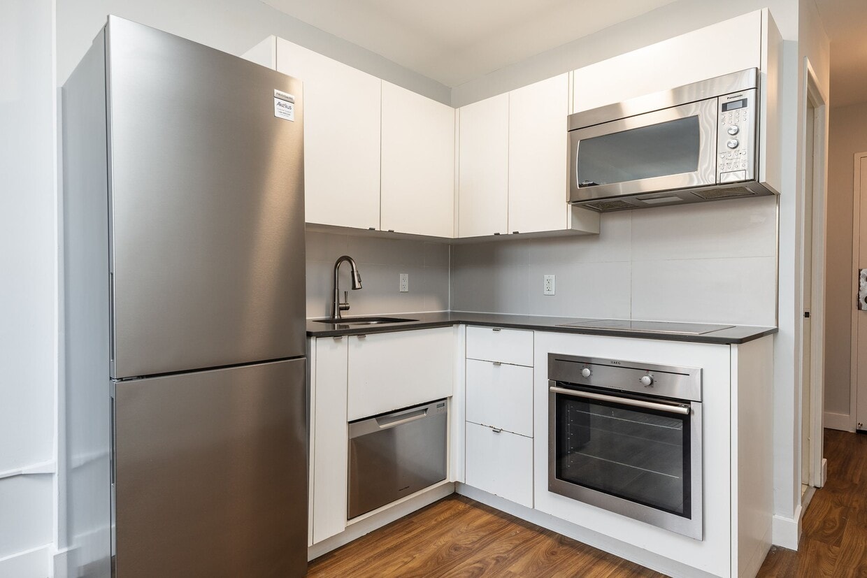 Photo principale - 798 Richmond Street West