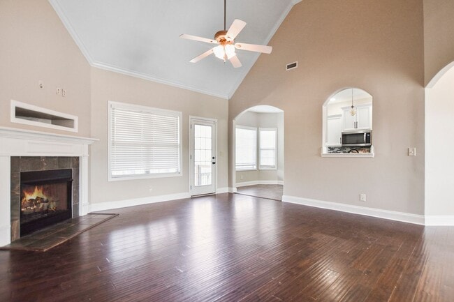 Foto del edificio - Pet Friendly Three Bedroom with Bonus!