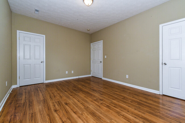 Building Photo - 109 Silver Creek Ct