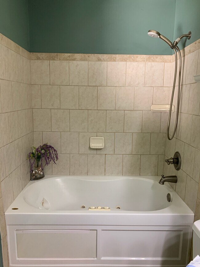 Foto del edificio - 6545 Ware Rd