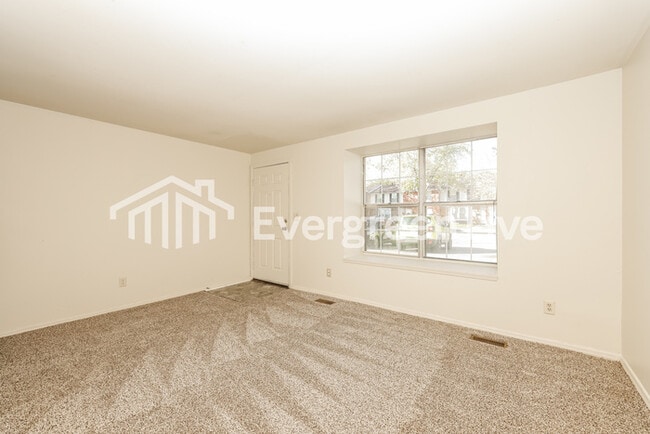 Foto del edificio - 5871 Taylorsville Rd