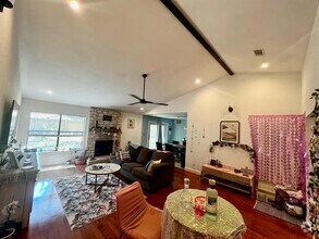 Building Photo - 4103 Dauphine Dr